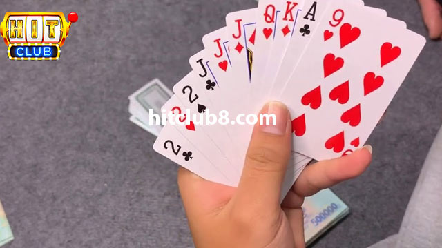 Game bài Sâm lốc có bao nhiêu con?