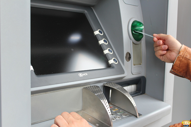 Nằm mơ thấy máy ATM đầy tiền